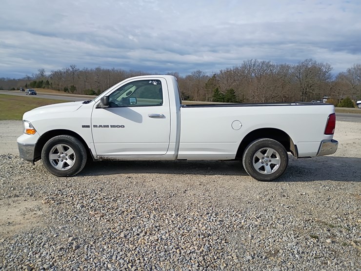 2012-dodge-1500-image-3