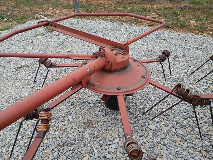 new-holland-540-image-15