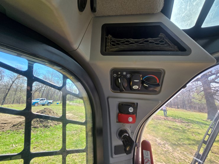 2018-caterpillar-299d2-image-40