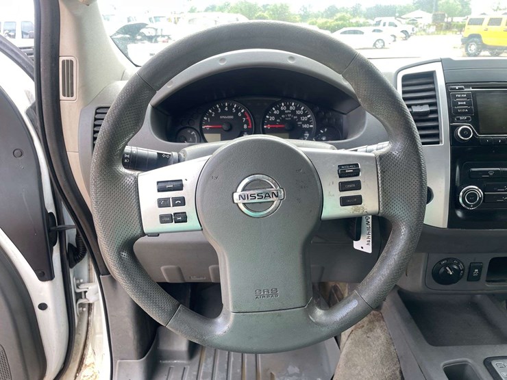 2016-nissan-frontier-image-12