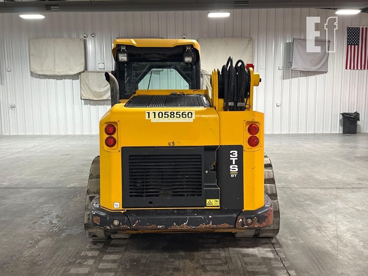 2020-jcb-3ts-8t-image-8