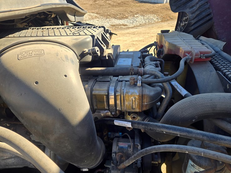 2014-freightliner-cascadia-125-image-45