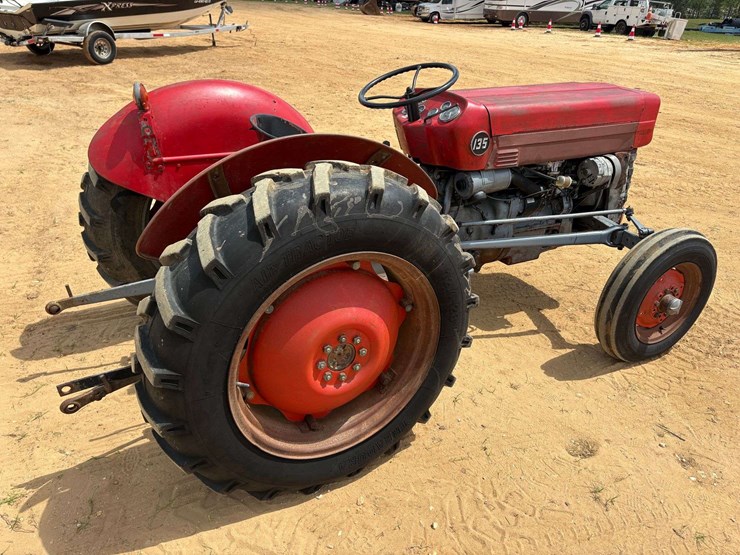 massey-ferguson-mf135-image-3