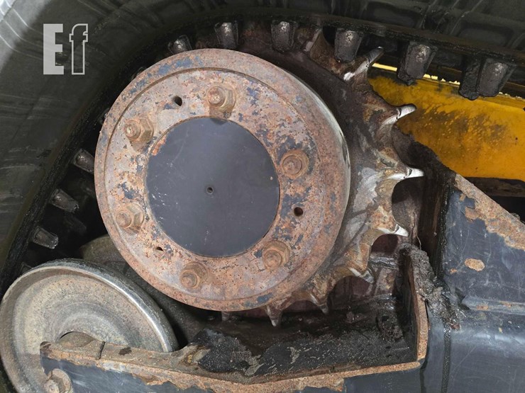 2022-jcb-3ts-8t-image-30