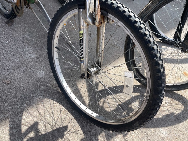 #7073-•-(3)-bikes-(o4)-image-17