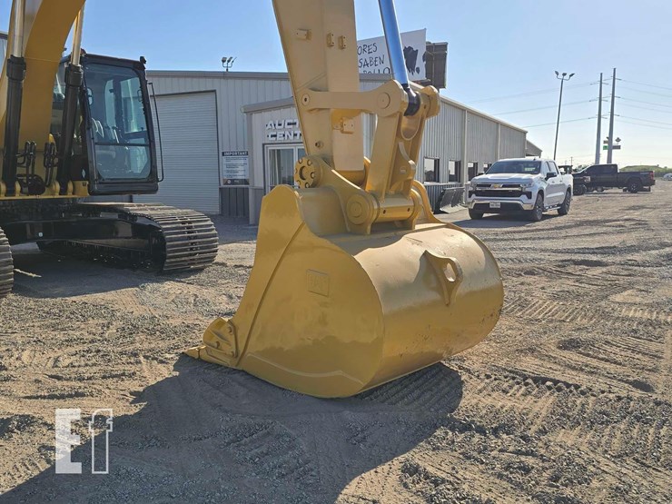 2017-caterpillar-326fl-image-12
