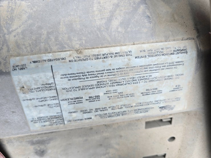 #22593-•-2016-mack-cxu613-pinnacle-sleeper-truck-image-22