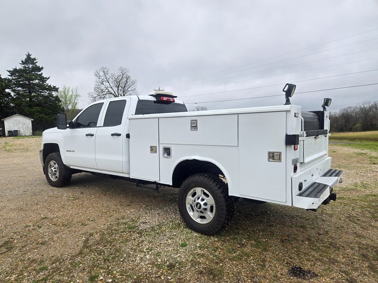 2019-chevrolet-silverado-2500-image-11
