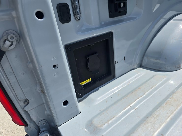 2022-ford-f150-image-62