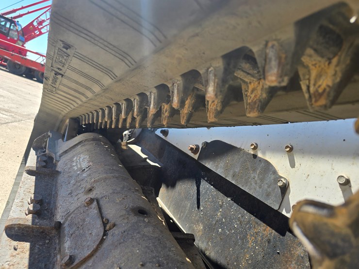 2020-bobcat-t770-image-26