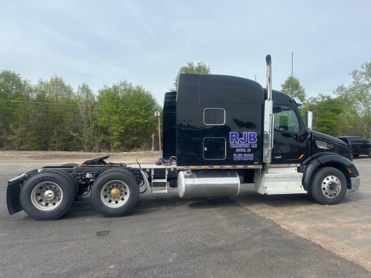 2016-peterbilt-579-image-10