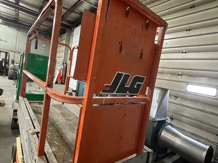 #1464-•-19'-scissor-lift-(e)-image-15