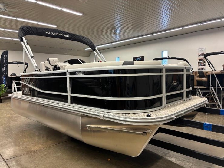 2025-g3-suncatcher-select-18c-pontoon-image-7