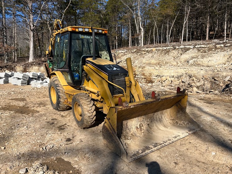 2005-caterpillar-420d-image-10