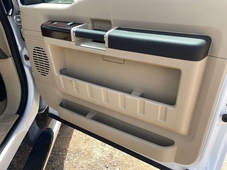 2010-ford-f250-image-17