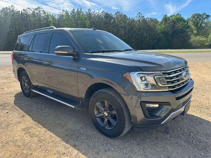 2018-ford-expedition-xlt-image-6
