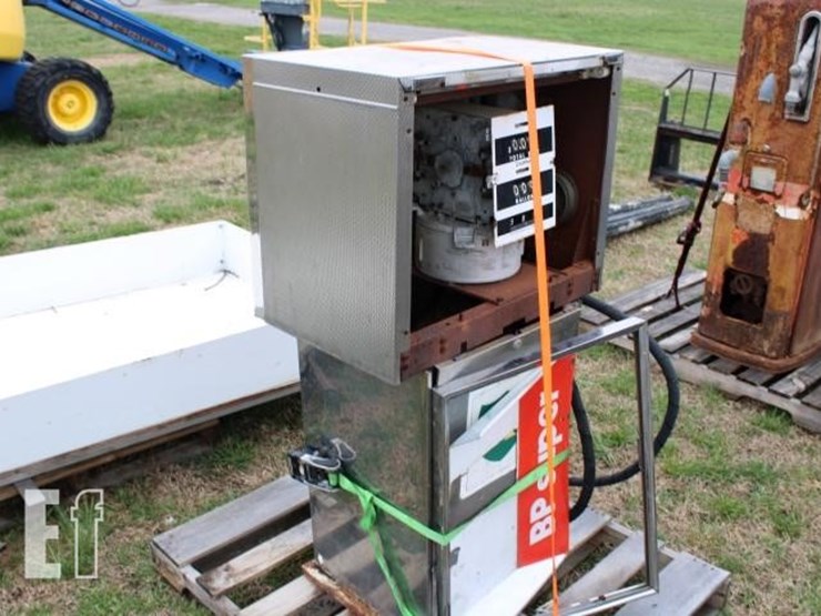 #1113-vintage-universal-gas-pump-model-sin2-poor-c-image-4