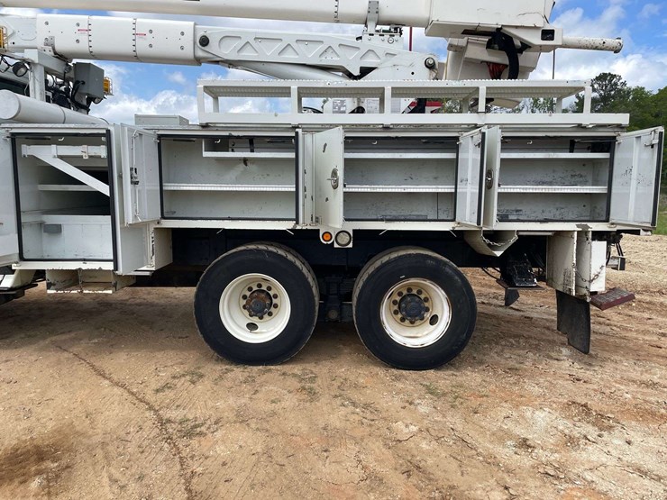 2017-freightliner-mt45-image-14