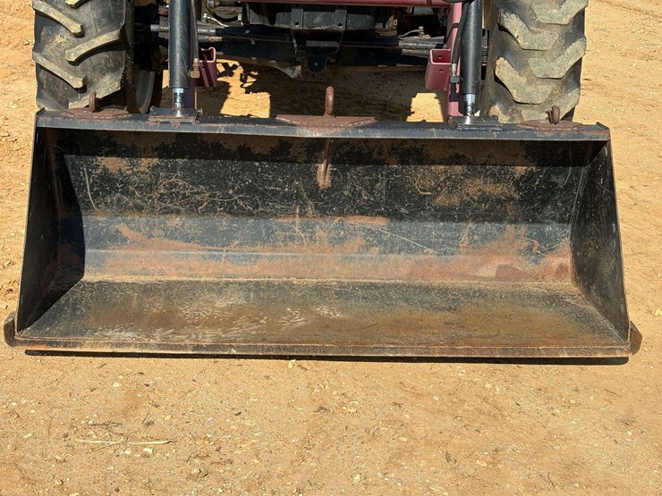 new-holland-7635-image-7