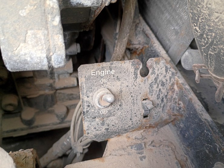 2009-freightliner-cascadia-125-image-118