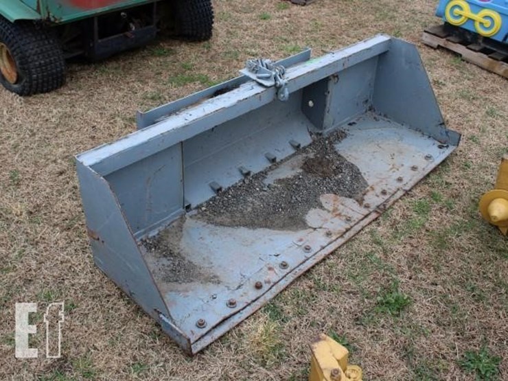 #1106-78"-skid-steer-bucket-with-tow-hook-on-quick-image-1