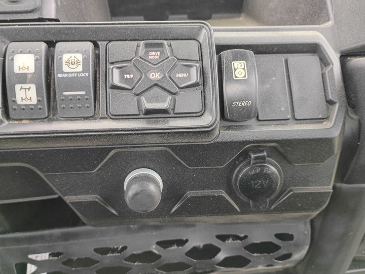 2022-can-am-defender-hd9-image-33