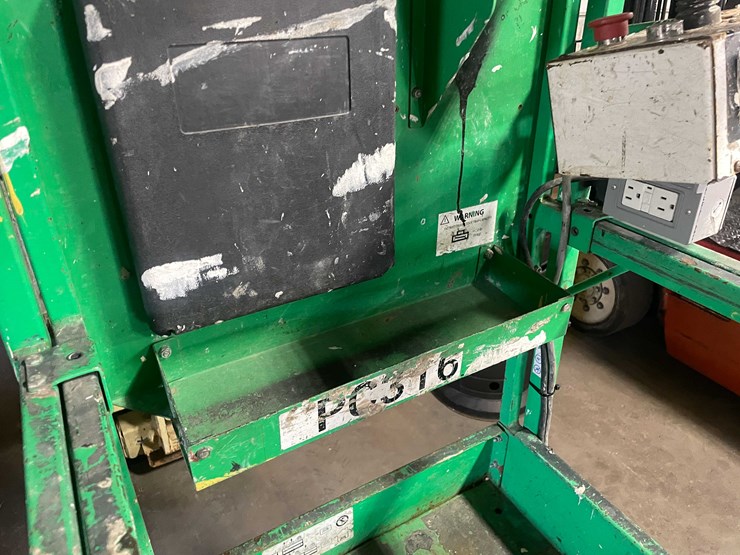 #1465-•-14'-scissor-lift-(e)-image-15