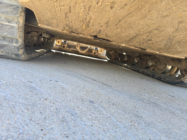 2020-bobcat-t770-image-39