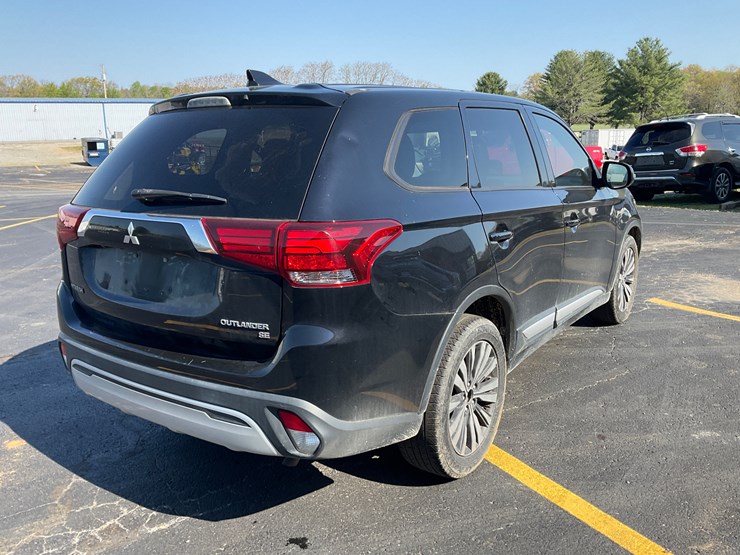 2019-mitsubishi-outlander-image-8
