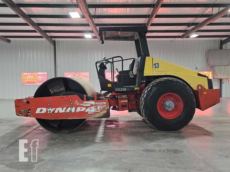 2011-dynapac-ca250d-ii-image-5