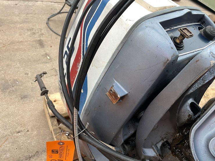 #7010-•-25-hp-evinrude-(o3)-image-12