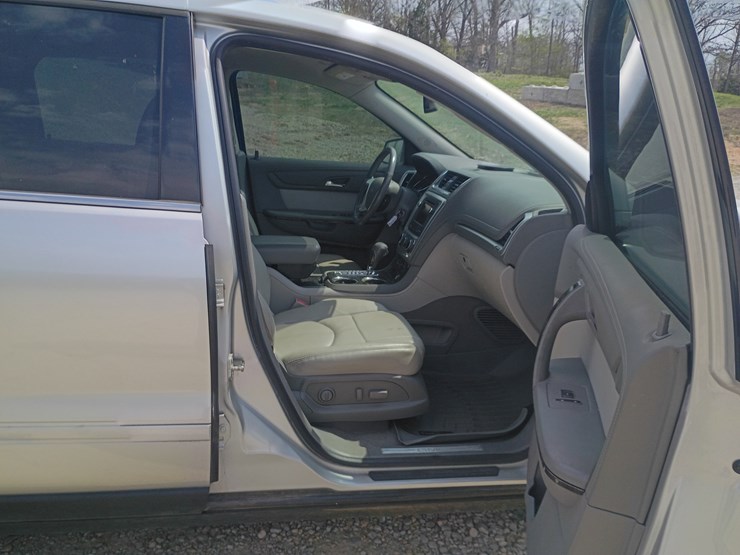 2017-gmc-acadia-image-33