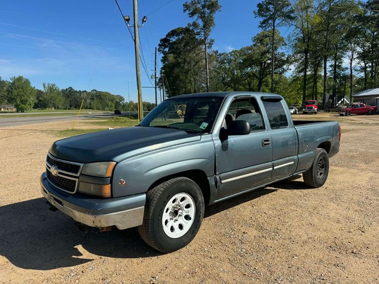 2006-chevrolet-1500-image-2