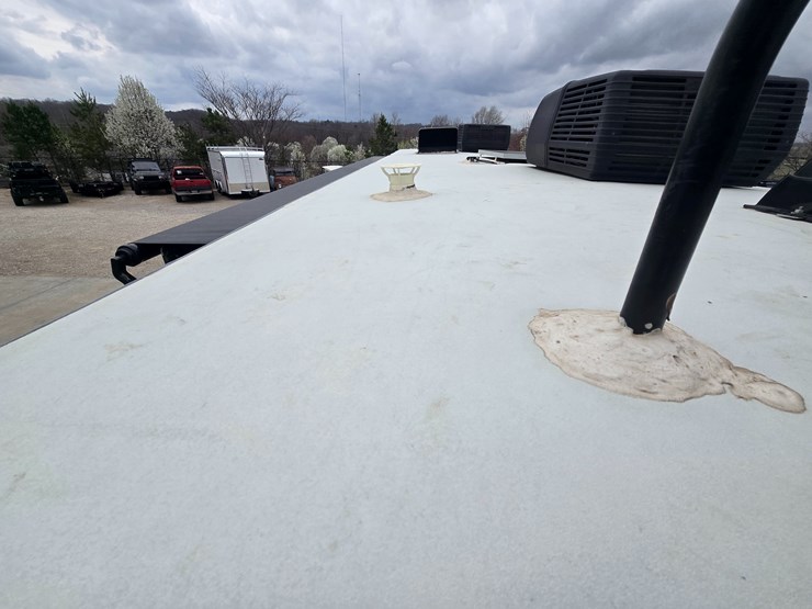 2020-ford-f550-image-140