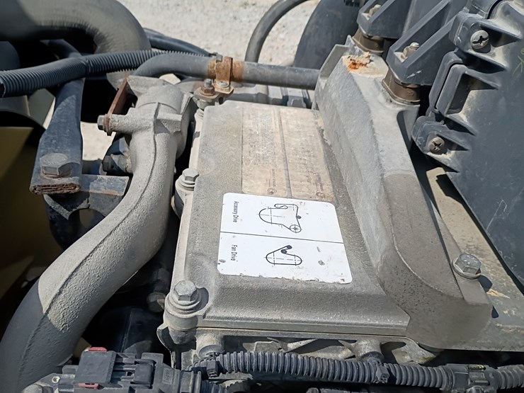 2009-freightliner-cascadia-125-image-23