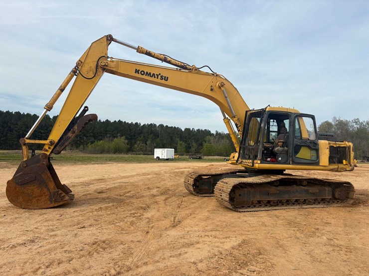 komatsu-pc200-image-1