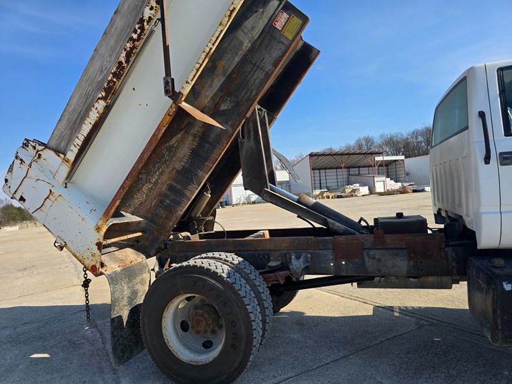 #22520-•-2002-gmc-c7500-dump-truck-image-58