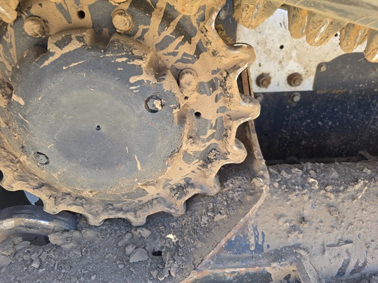 2020-bobcat-t770-image-24