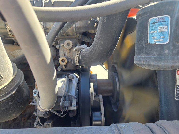 2014-freightliner-cascadia-125-image-47