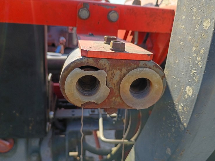 2001-kubota-l4300-image-42