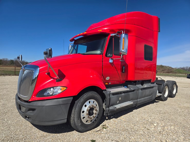 2014-international-prostar-image-3