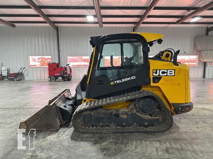 2021-jcb-3ts-8t-image-5