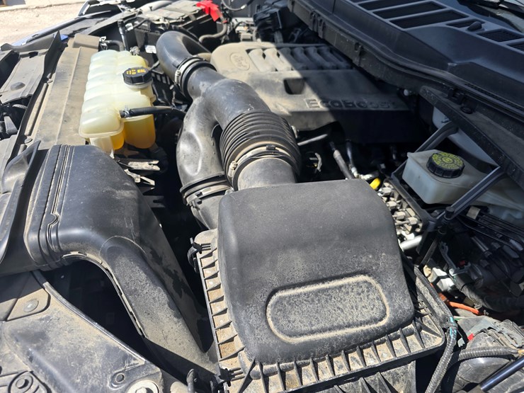 2022-ford-f150-image-23