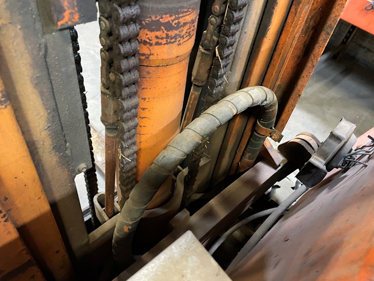 #1466-•-yale-5000-lb-lift-capacity-forklift-(pr4)-image-15