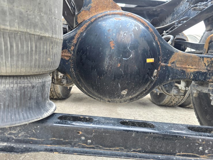 #22593-•-2016-mack-cxu613-pinnacle-sleeper-truck-image-76