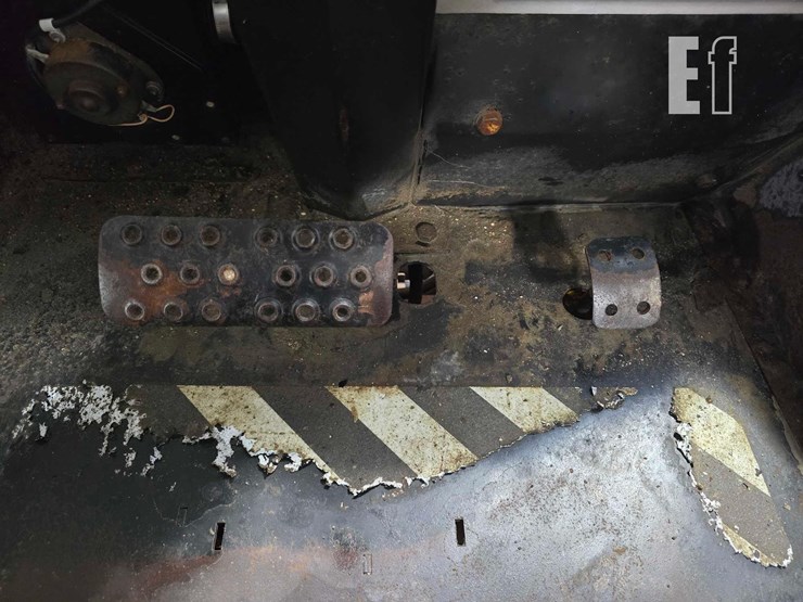 2007-jcb-930-image-13