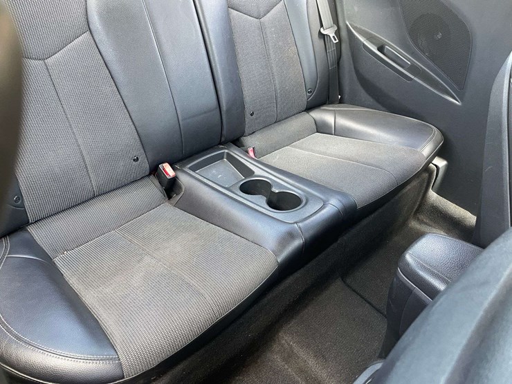 2012-hyundai-veloster-2-door-hatchback-(138,741-miles)-image-16