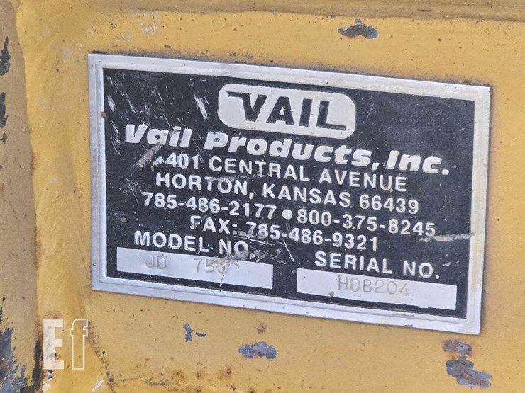 2008-deere-750j-image-15