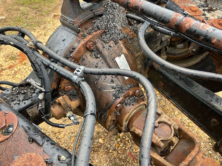 2001-peterbilt-330-image-33