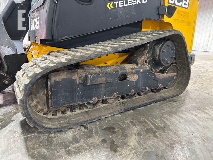 2021-jcb-3ts-8t-image-24